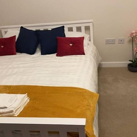 Luxurious & Cosy Apartment In Surrey Weybridge Ngoại thất bức ảnh