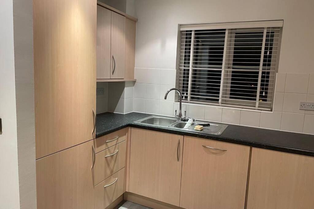 Luxurious & Cosy Apartment In Surrey Weybridge Ngoại thất bức ảnh